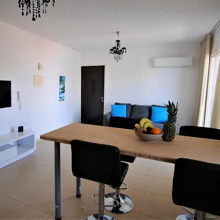 Nataliia 303 Appartamento Larnaca